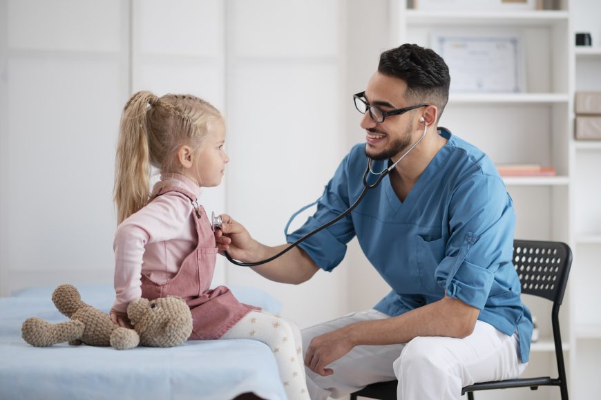 Consulta pediatra en español